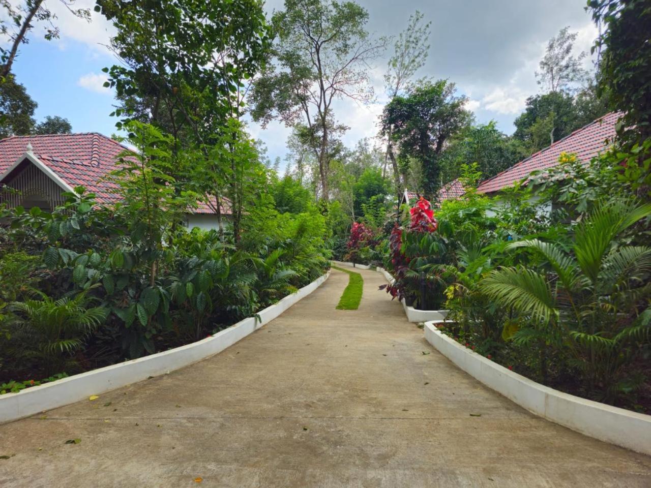 Coorg Orange Blossom Resort And Spa Suntikoppa Zewnętrze zdjęcie